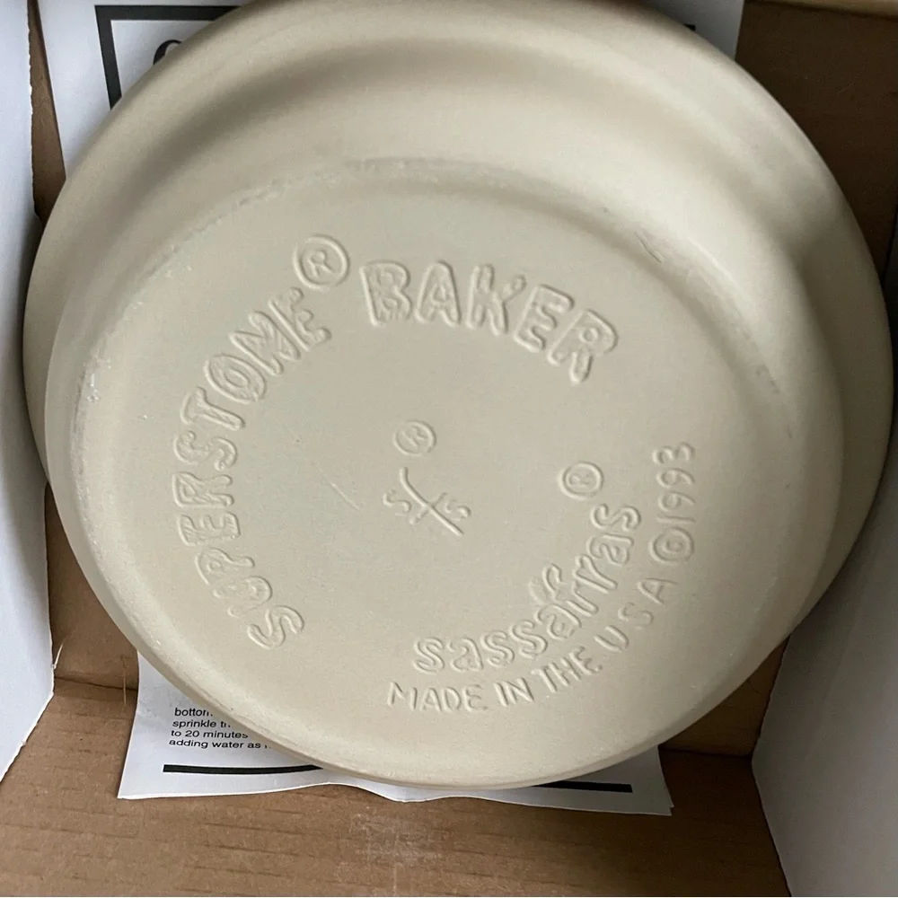 SASSAFRAS Superstone Vintage Garlic Baker by Sassafras 1993 Tan